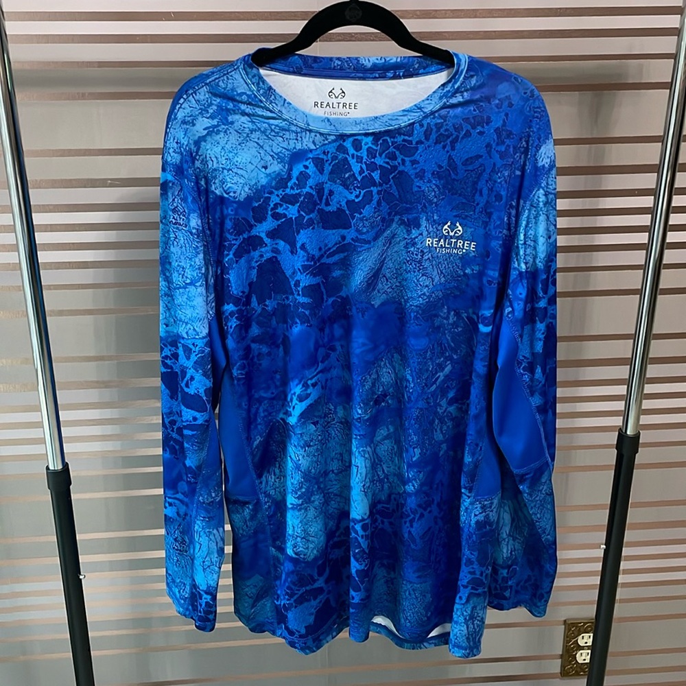 Blue Men’s size XL Realtree Fishing shirt UV Resistant